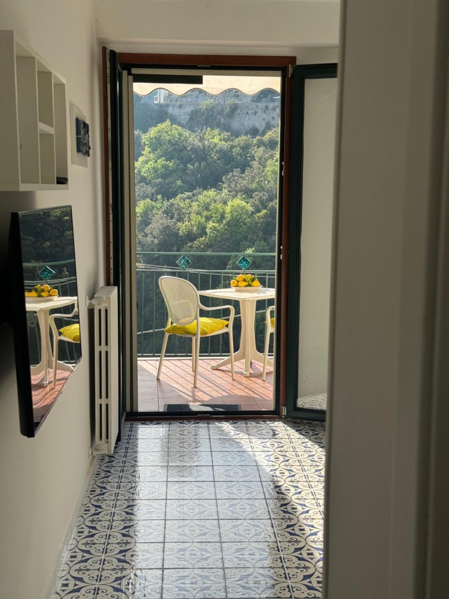 Апартаменты Panoramic Flat Amalfi Coast - Sea View 1 Виетри Экстерьер фото