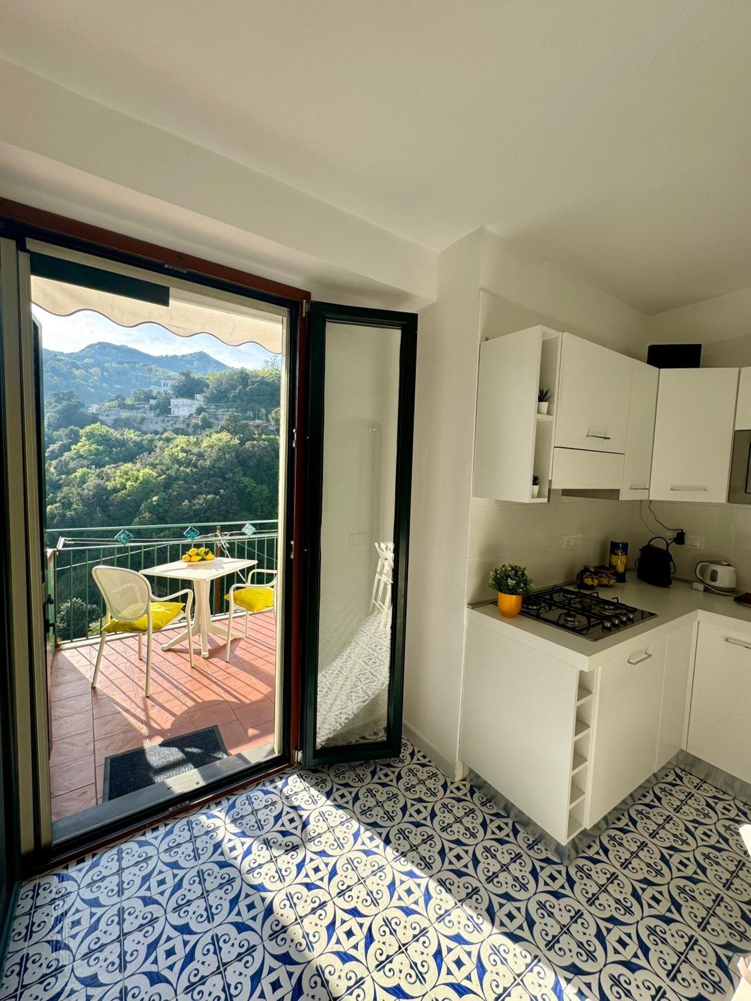 Апартаменты Panoramic Flat Amalfi Coast - Sea View 1 Виетри Экстерьер фото