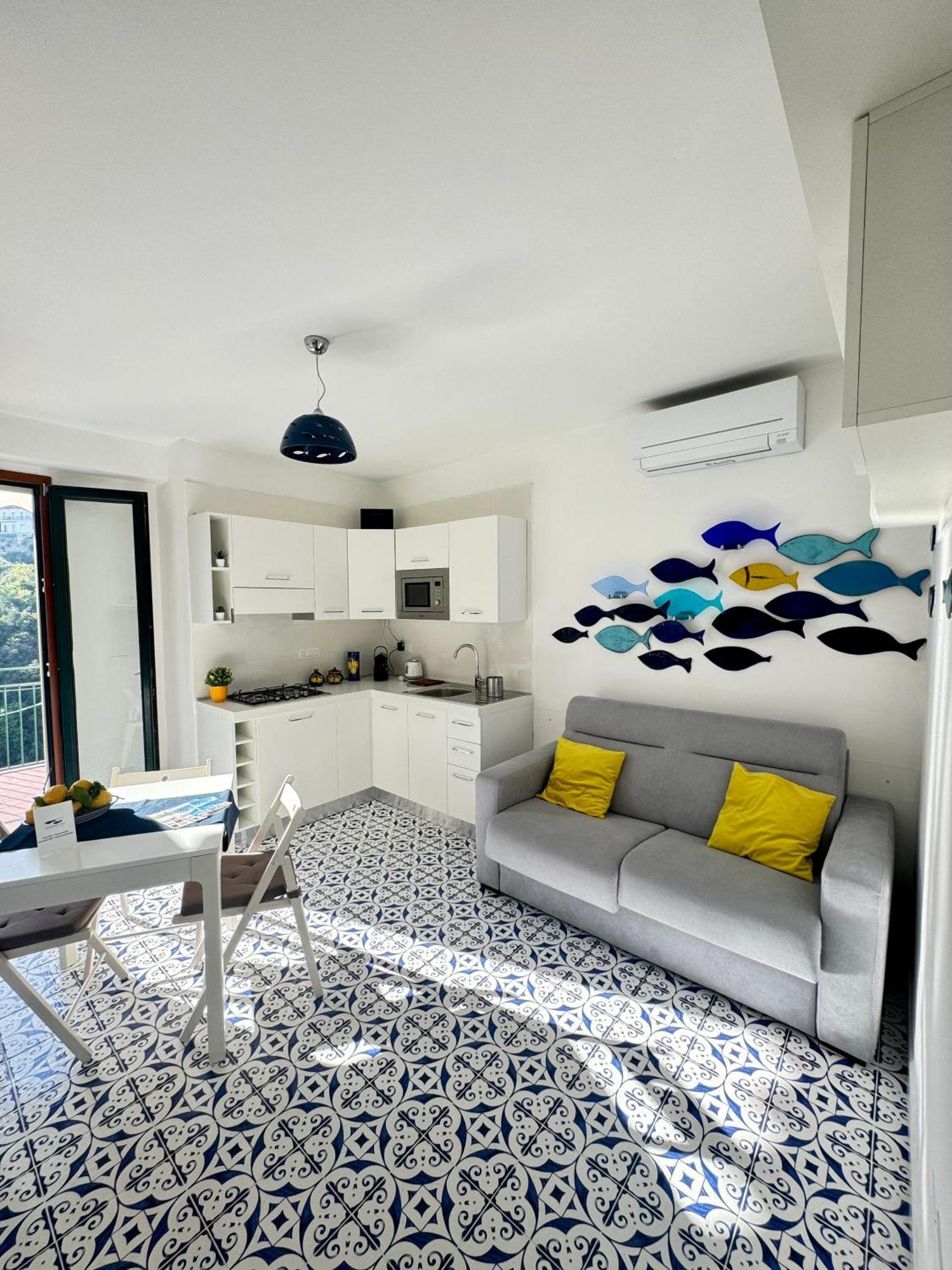Апартаменты Panoramic Flat Amalfi Coast - Sea View 1 Виетри Экстерьер фото