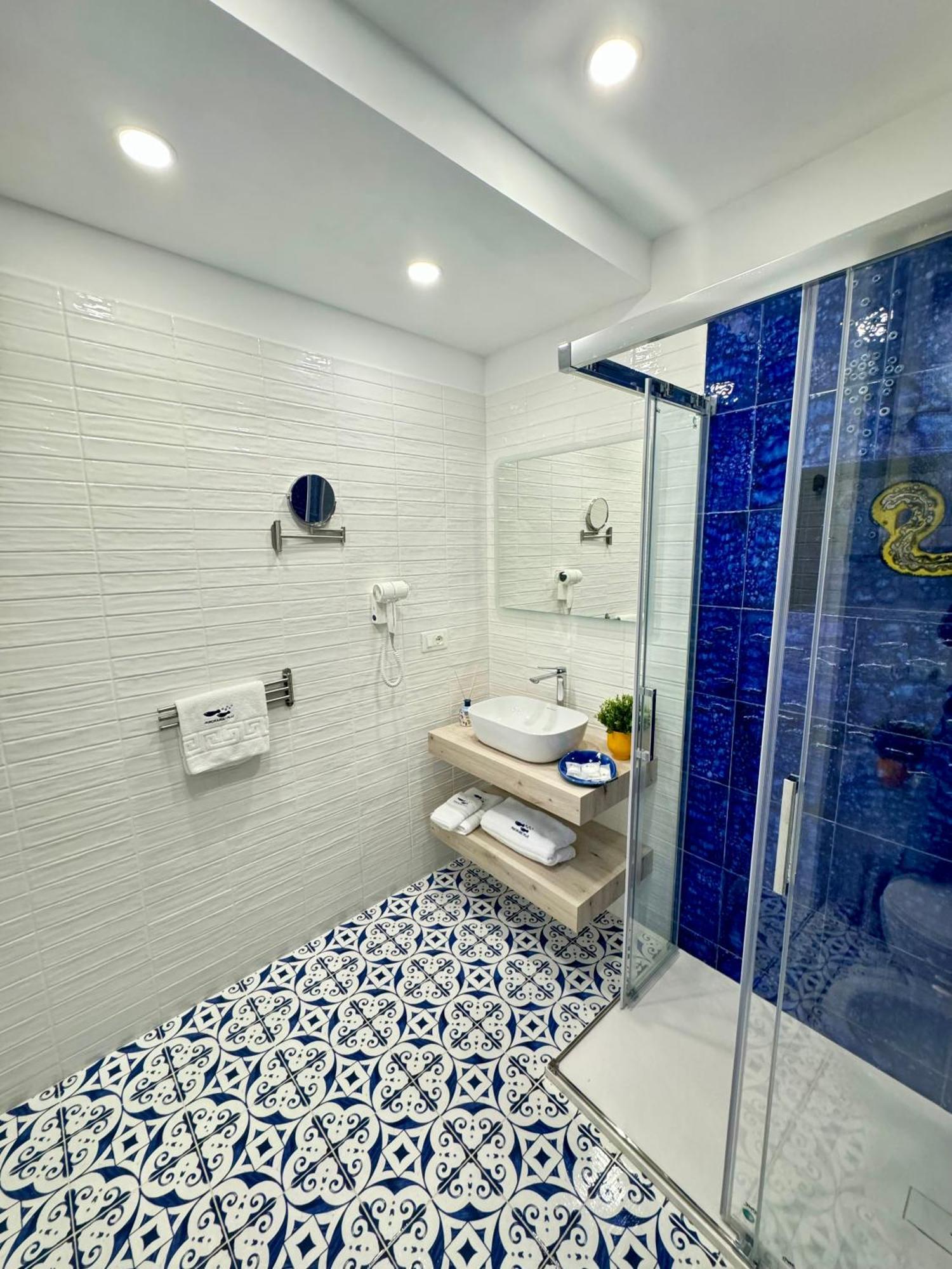 Апартаменты Panoramic Flat Amalfi Coast - Sea View 1 Виетри Экстерьер фото